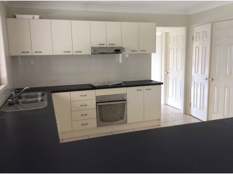 23 Bedivere Drive, Ormeau QLD 4208