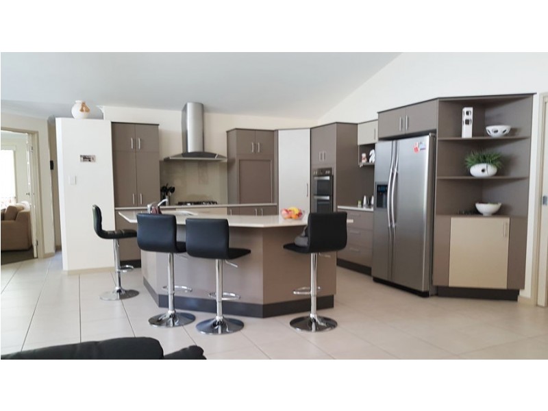 4 Kingtide Lane, Coomera Waters QLD 4209