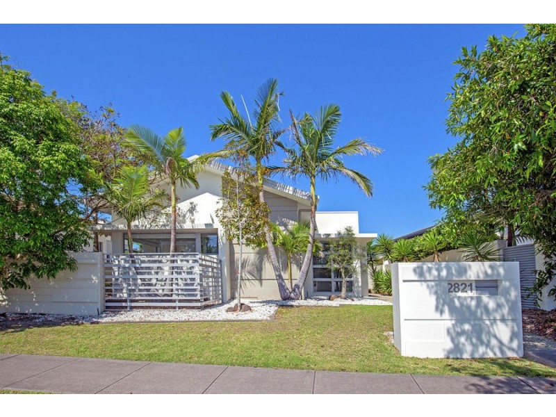 2821 Gracemere Circuit East, Hope Island QLD 4212