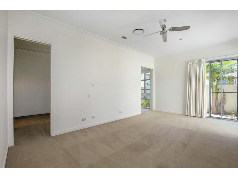 2821 Gracemere Circuit East, Hope Island QLD 4212