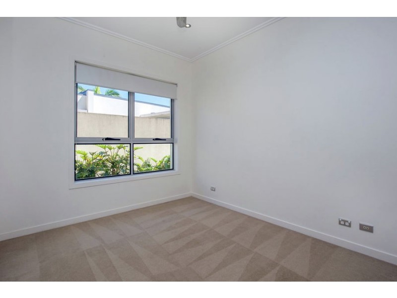 2821 Gracemere Circuit East, Hope Island QLD 4212