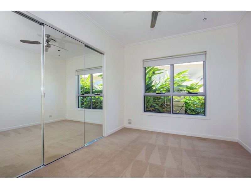 2821 Gracemere Circuit East, Hope Island QLD 4212