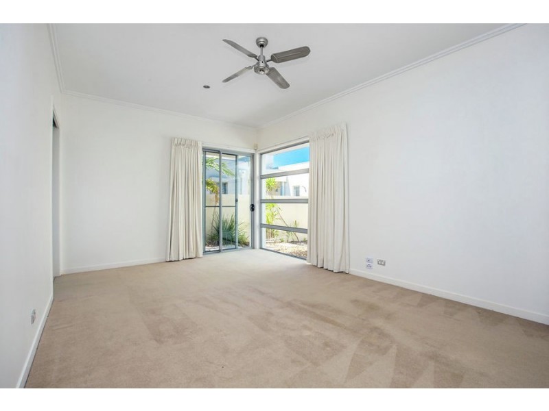 2821 Gracemere Circuit East, Hope Island QLD 4212