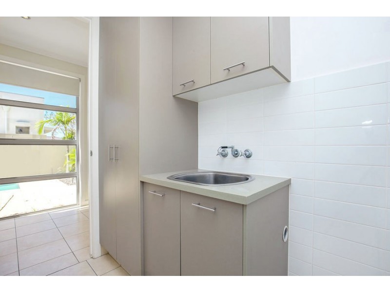 2821 Gracemere Circuit East, Hope Island QLD 4212