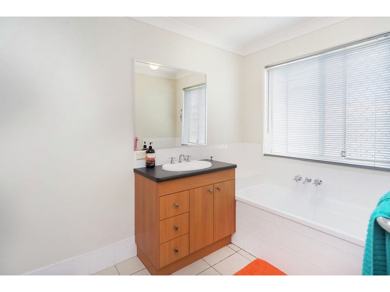 2 Daniells Court, Ormeau QLD 4208