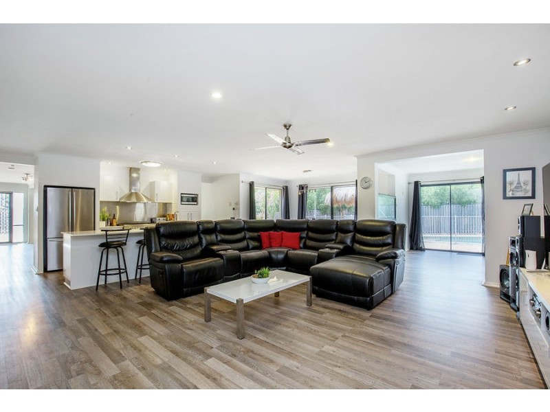 2 Westward Way, Coomera Waters QLD 4209