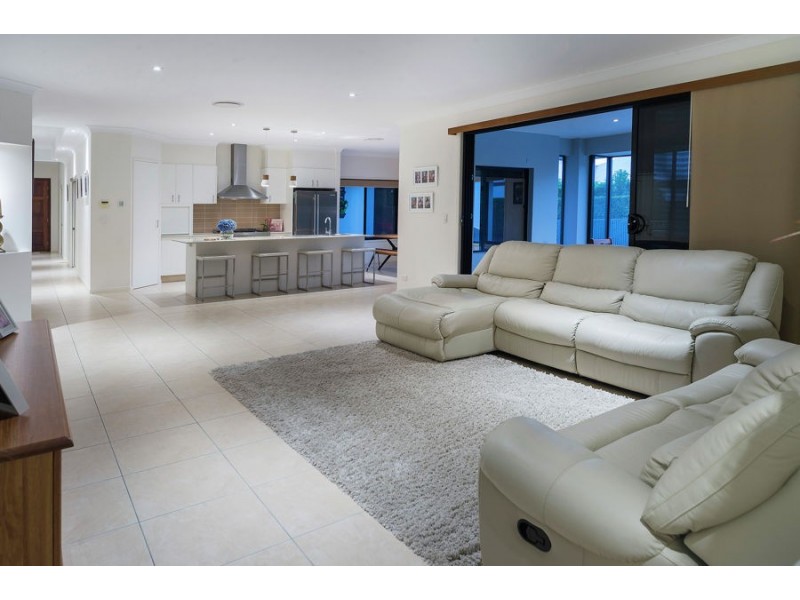 13 Beau Geste Place, Coomera Waters QLD 4209