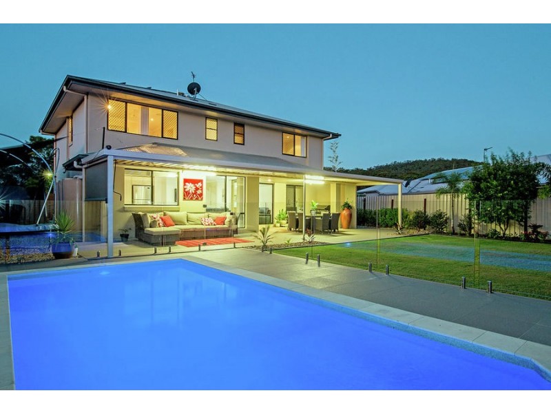 15 Cobb & Co Drive, Oxenford QLD 4210