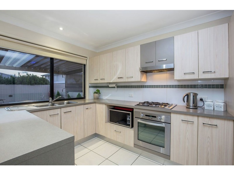 15 Cobb & Co Drive, Oxenford QLD 4210