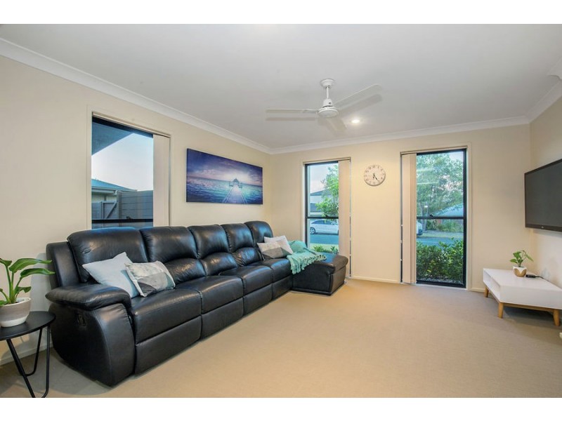 15 Cobb & Co Drive, Oxenford QLD 4210