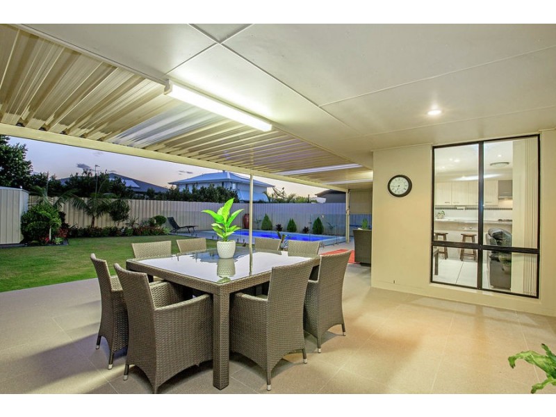 15 Cobb & Co Drive, Oxenford QLD 4210