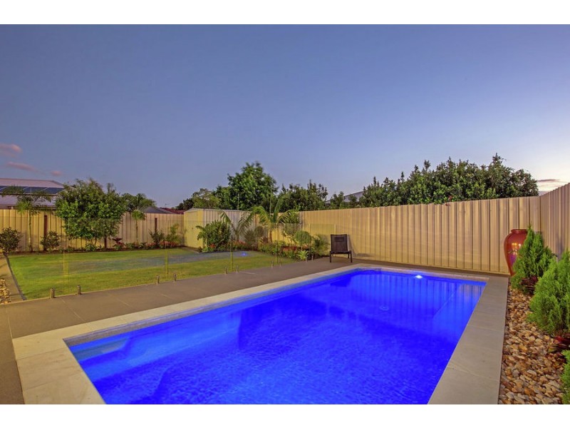 15 Cobb & Co Drive, Oxenford QLD 4210