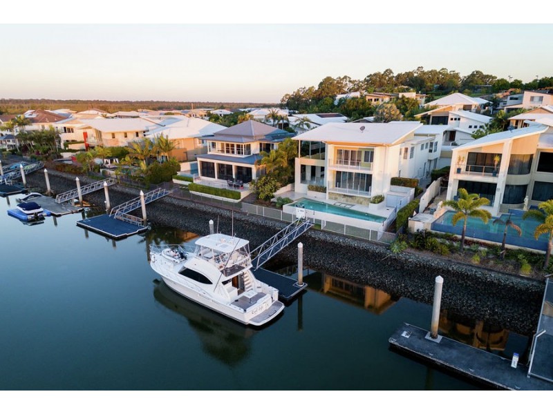 38 Buccaneer Way, Coomera Waters QLD 4209
