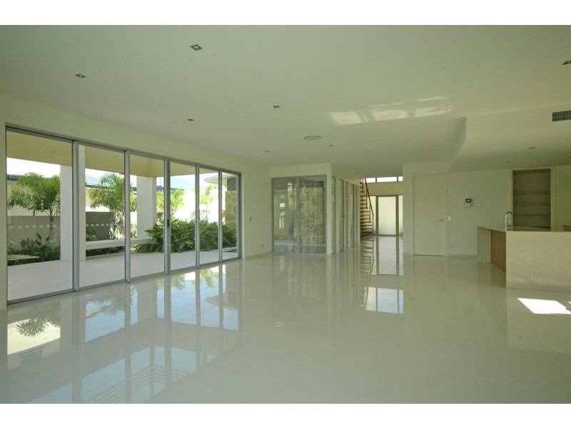 38 Buccaneer Way, Coomera Waters QLD 4209
