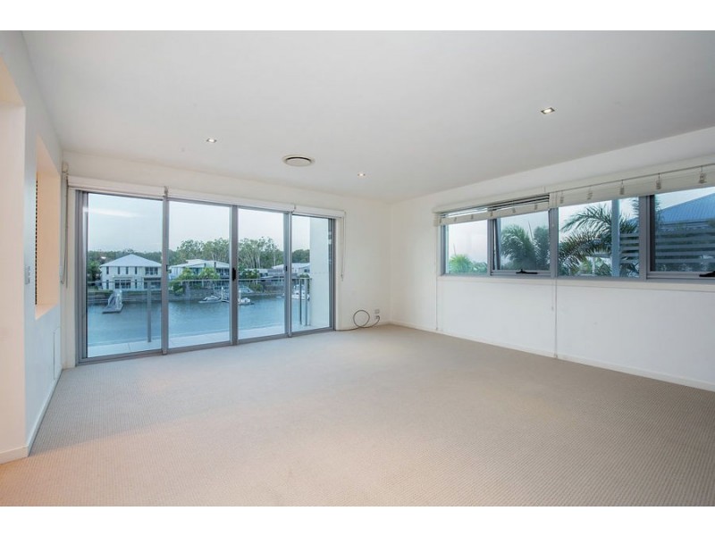 38 Buccaneer Way, Coomera Waters QLD 4209