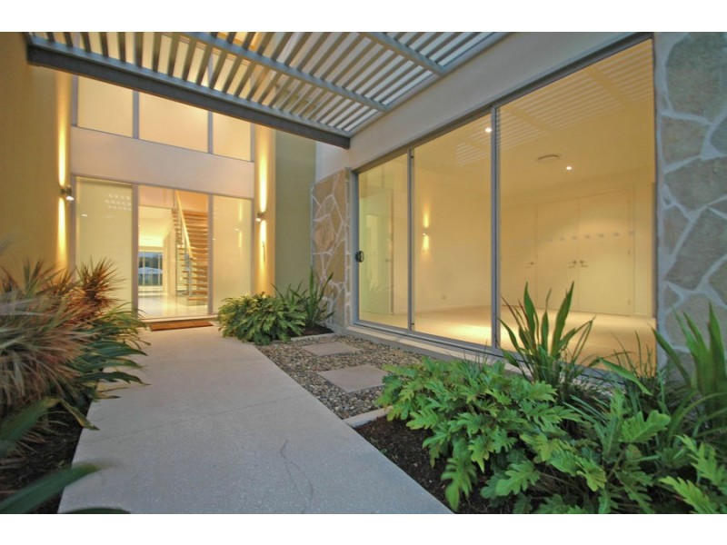 38 Buccaneer Way, Coomera Waters QLD 4209