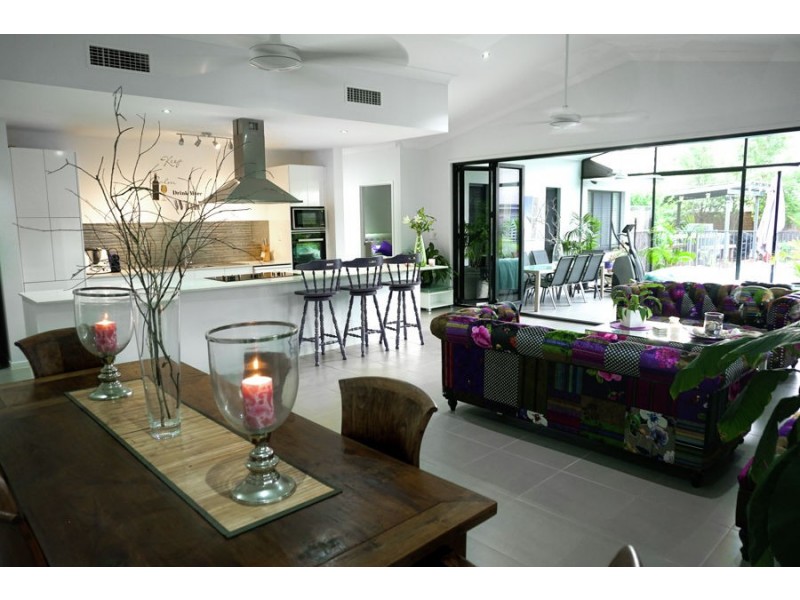 6 Iceberg Lane, Coomera Waters QLD 4209