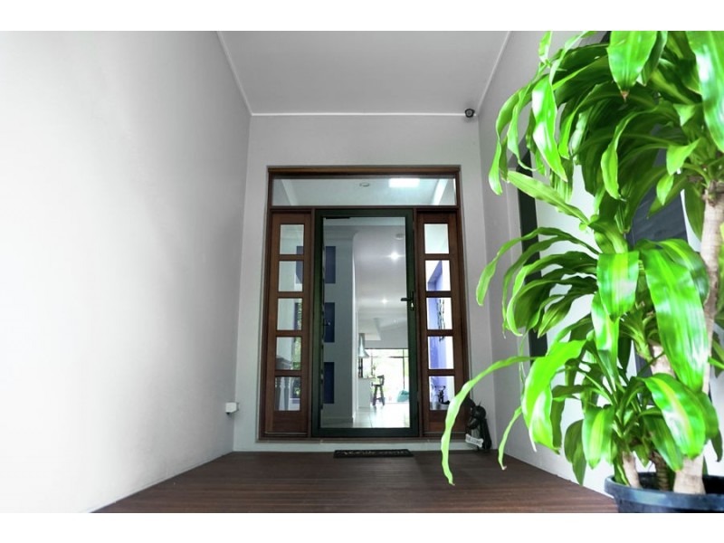 6 Iceberg Lane, Coomera Waters QLD 4209