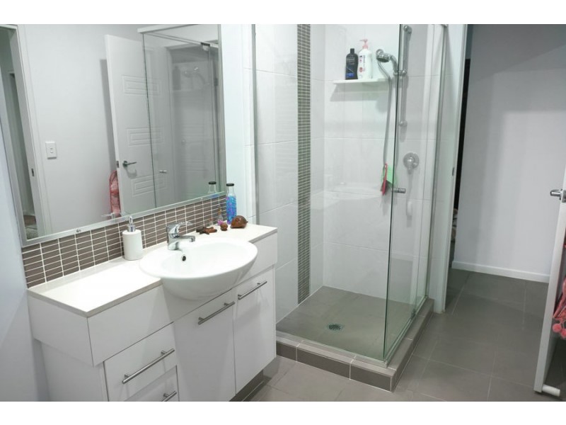 6 Iceberg Lane, Coomera Waters QLD 4209