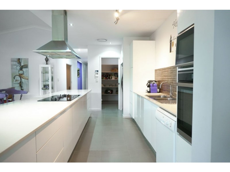 6 Iceberg Lane, Coomera Waters QLD 4209