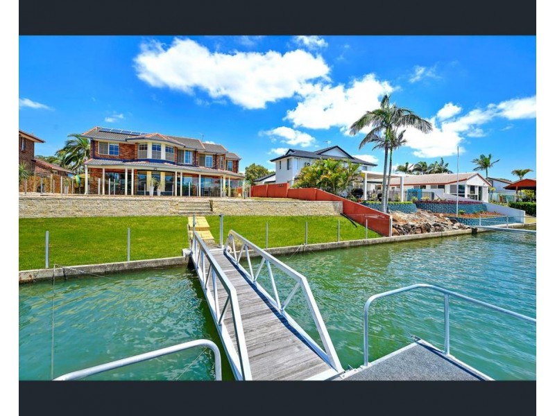 488 Oxley Drive, Runaway Bay QLD 4216