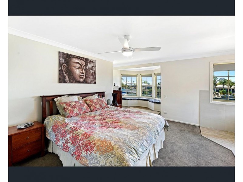488 Oxley Drive, Runaway Bay QLD 4216
