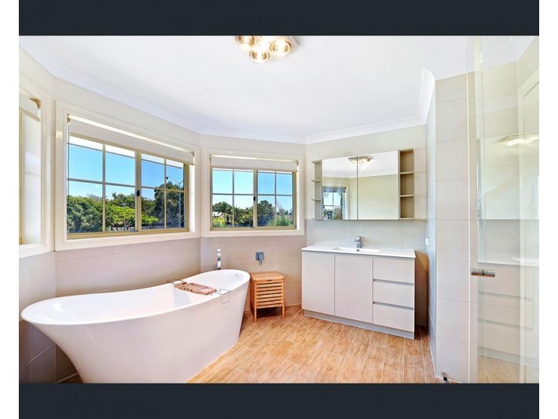 488 Oxley Drive, Runaway Bay QLD 4216