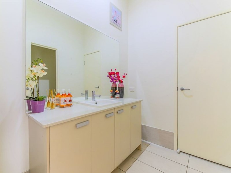 1 Serenade Drive, Coomera Waters QLD 4209