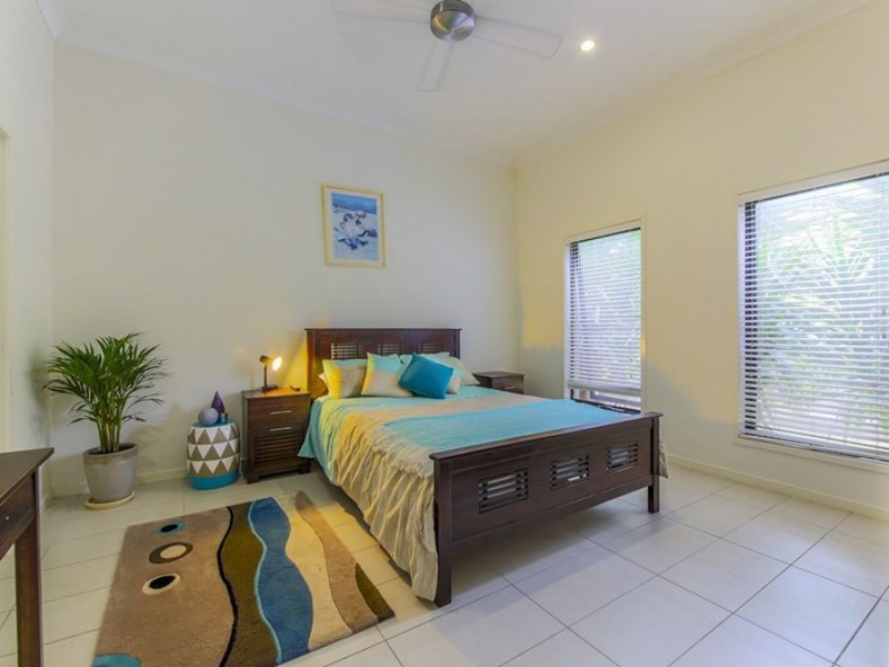 1 Serenade Drive, Coomera Waters QLD 4209