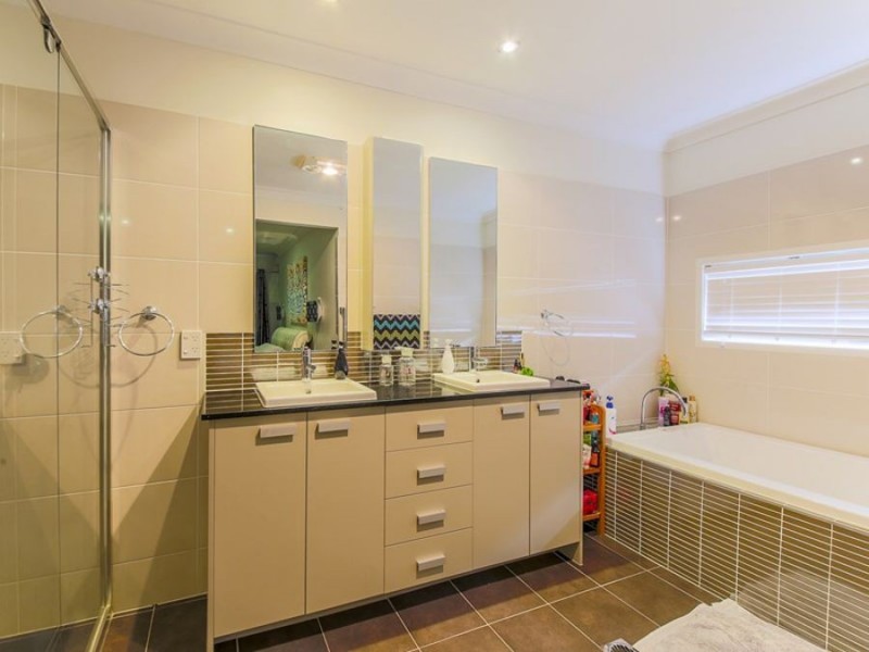 1 Serenade Drive, Coomera Waters QLD 4209