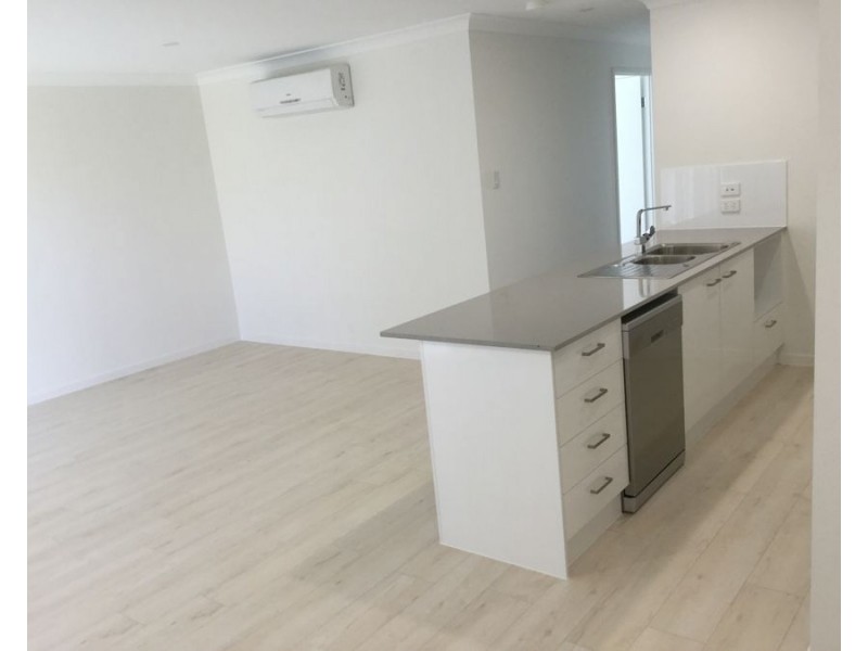 1 / 9 Summit Place, Pimpama QLD 4209