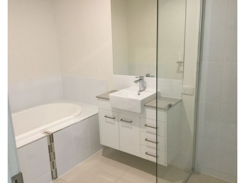 1 / 9 Summit Place, Pimpama QLD 4209