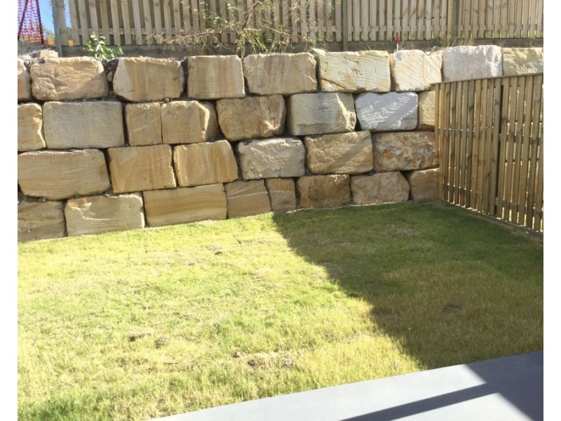 1 / 9 Summit Place, Pimpama QLD 4209