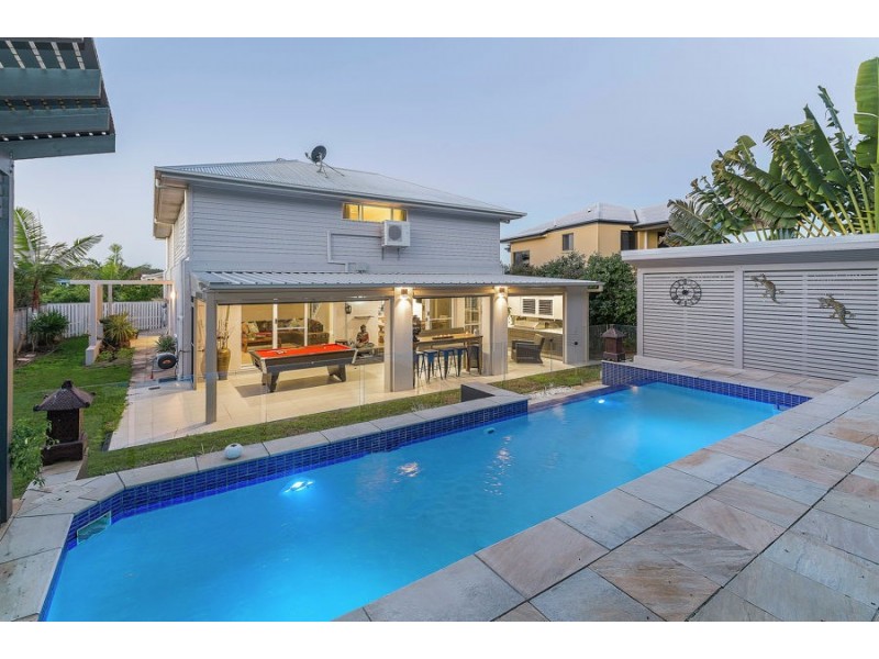 33 Buccaneer Way, Coomera Waters QLD 4209