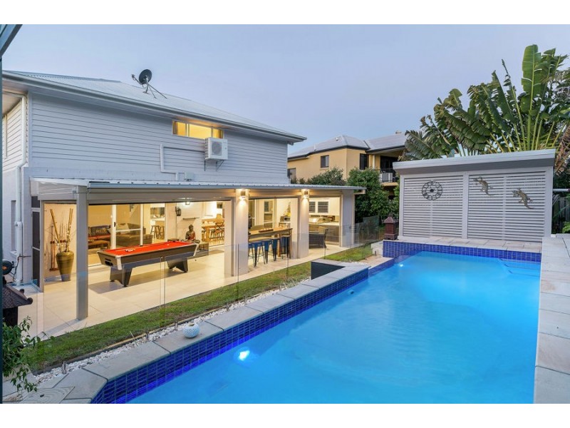 33 Buccaneer Way, Coomera Waters QLD 4209