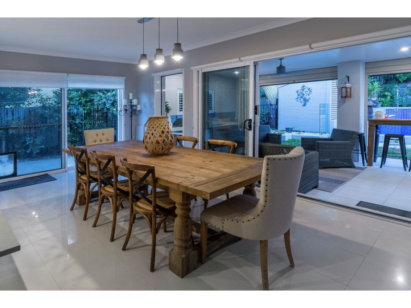 33 Buccaneer Way, Coomera Waters QLD 4209