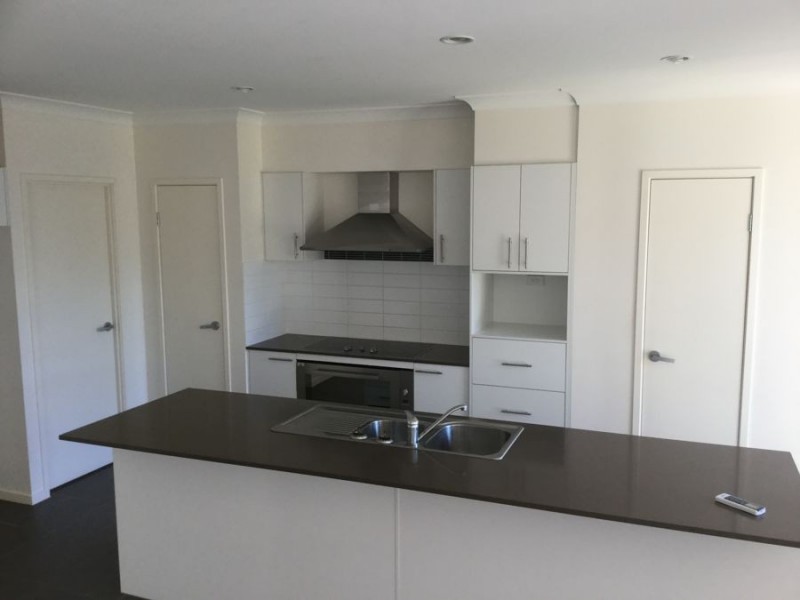 24 Scenic Crescent, Coomera QLD 4209