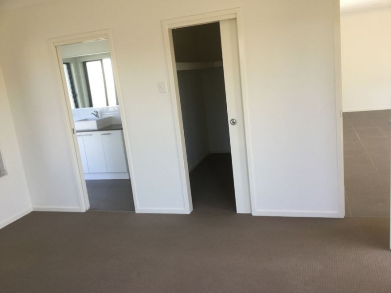 24 Scenic Crescent, Coomera QLD 4209