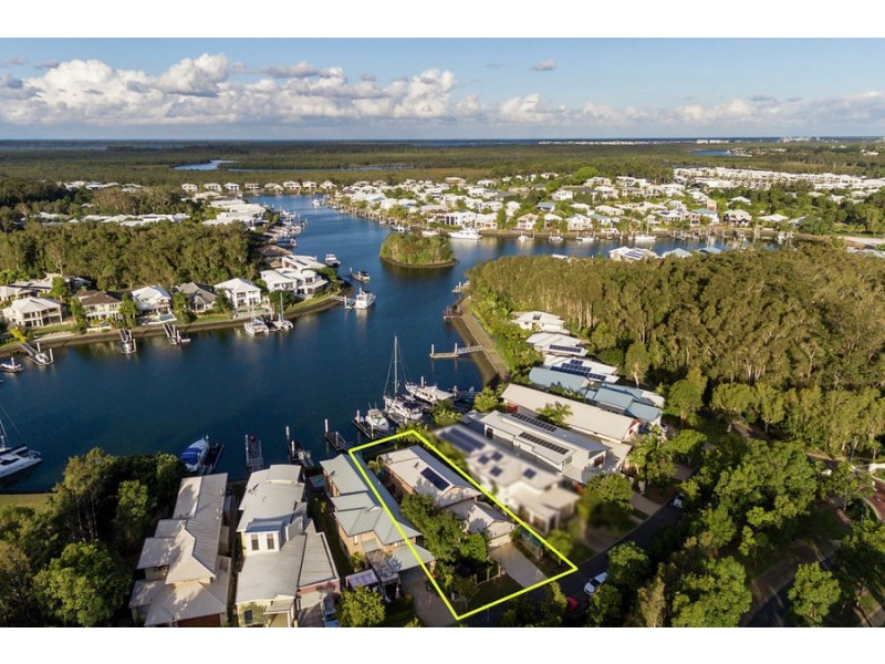 15 Nocturne Lane, Coomera Waters QLD 4209