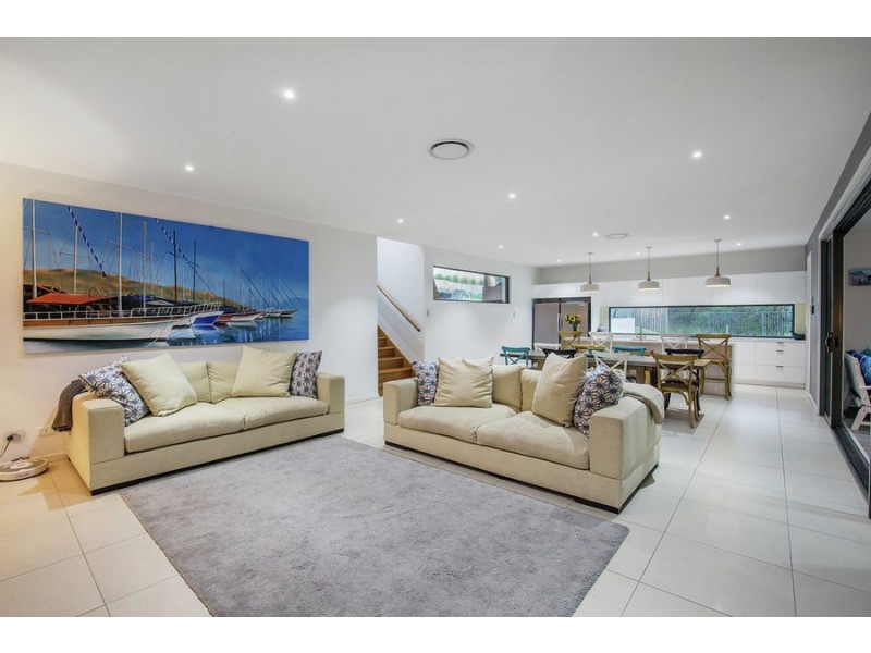 29 Pendragon Dve, Coomera Waters QLD 4209