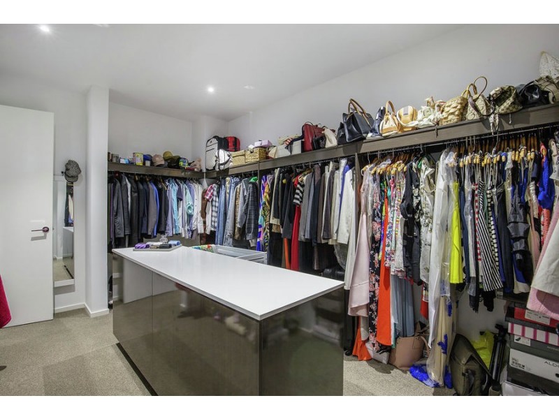 29 Pendragon Dve, Coomera Waters QLD 4209