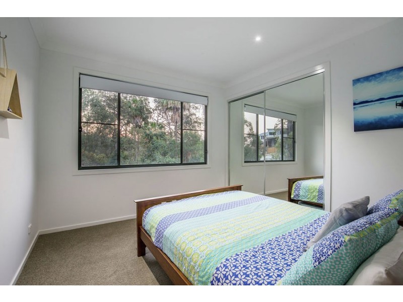 29 Pendragon Dve, Coomera Waters QLD 4209