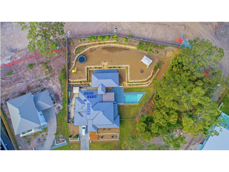 29 Pendragon Dve, Coomera Waters QLD 4209
