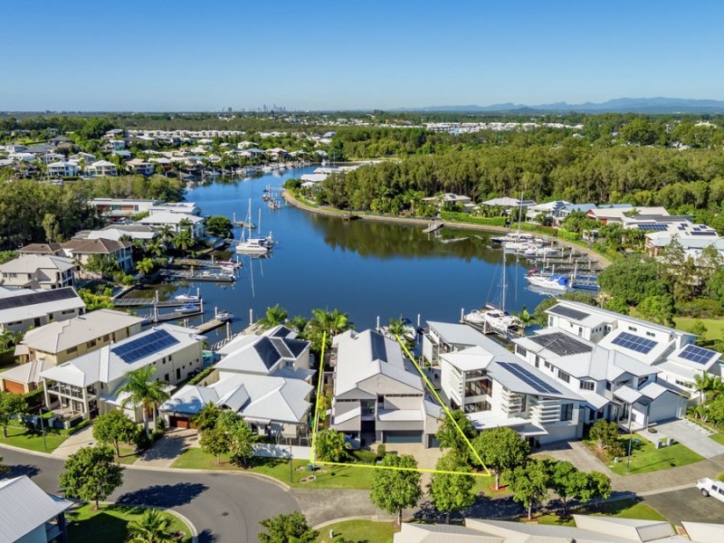 2 Kurrewa Lane, Coomera Waters QLD 4209