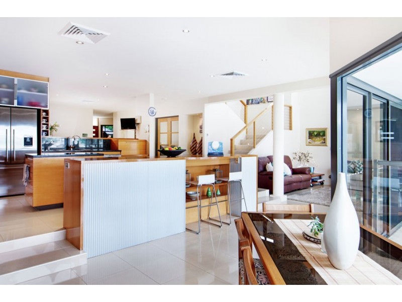 2 Kurrewa Lane, Coomera Waters QLD 4209