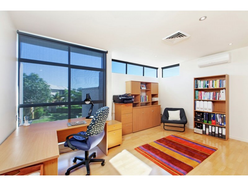 2 Kurrewa Lane, Coomera Waters QLD 4209
