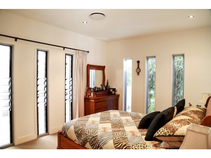 25 Ripple Court, Coomera Waters QLD 4209