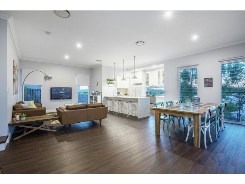 27 VILLAGE HIGH CRES, Coomera Waters QLD 4209