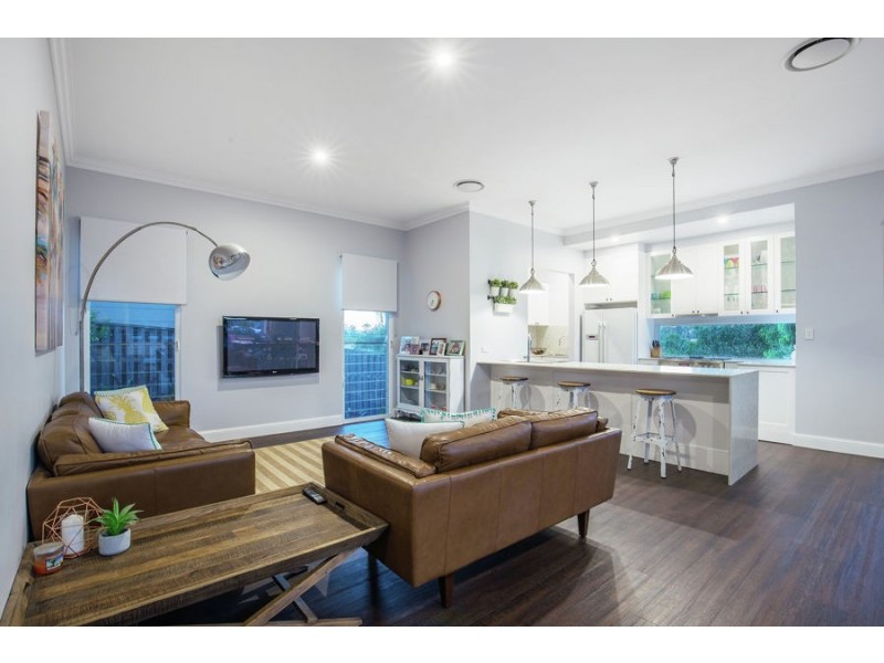 27 VILLAGE HIGH CRES, Coomera Waters QLD 4209