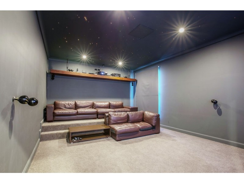 27 VILLAGE HIGH CRES, Coomera Waters QLD 4209